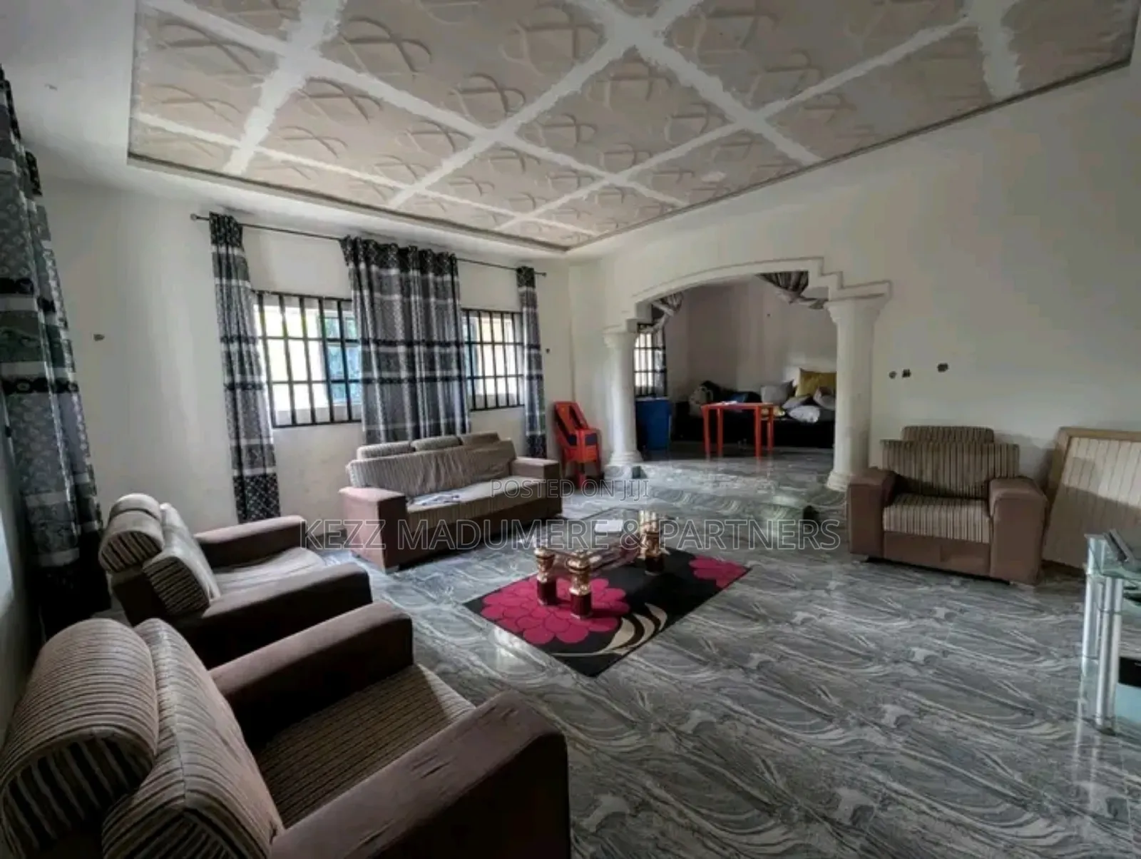 4bdrm Bungalow in Off Idoro Road Uyo for sale