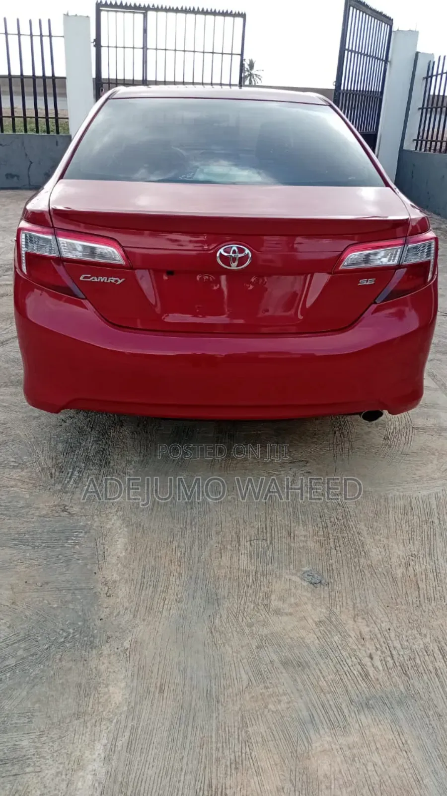 Toyota Camry SE 4dr Sedan (2.5L 4cyl 6A) 2012 Red