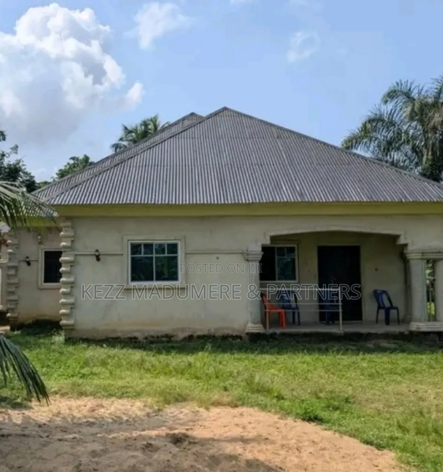 4bdrm Bungalow in Off Idoro Road Uyo for sale
