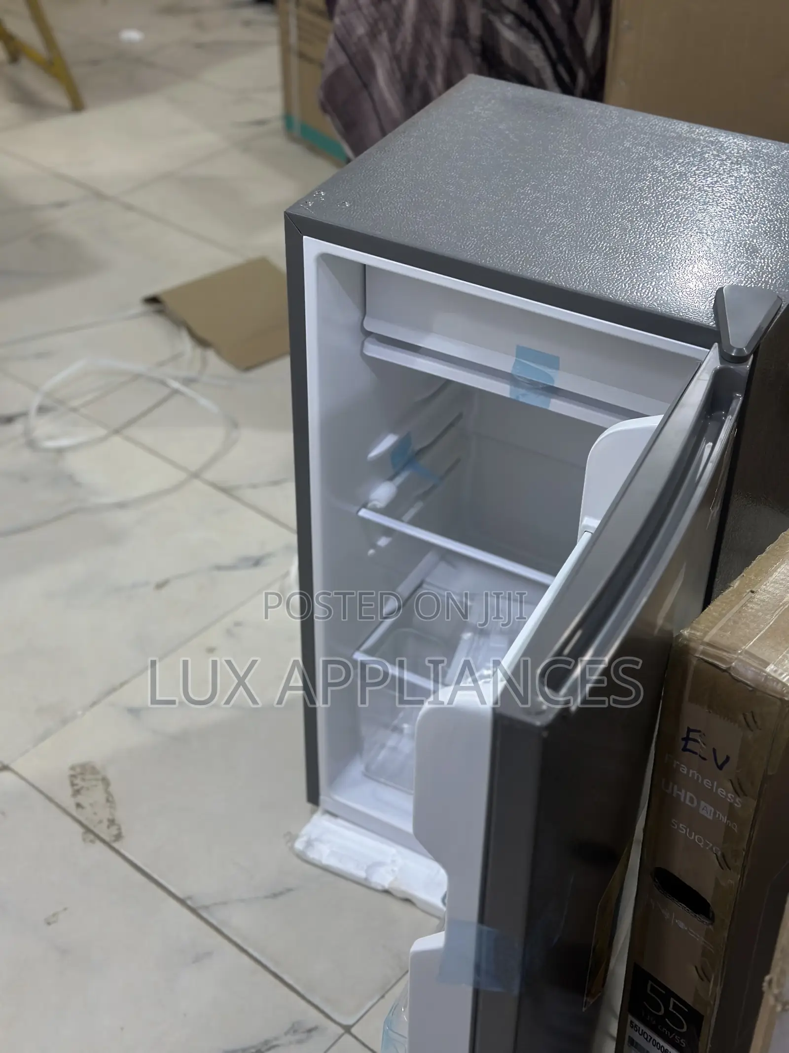Glamstar 90-Litres Energy-Efficient Mini Fridge