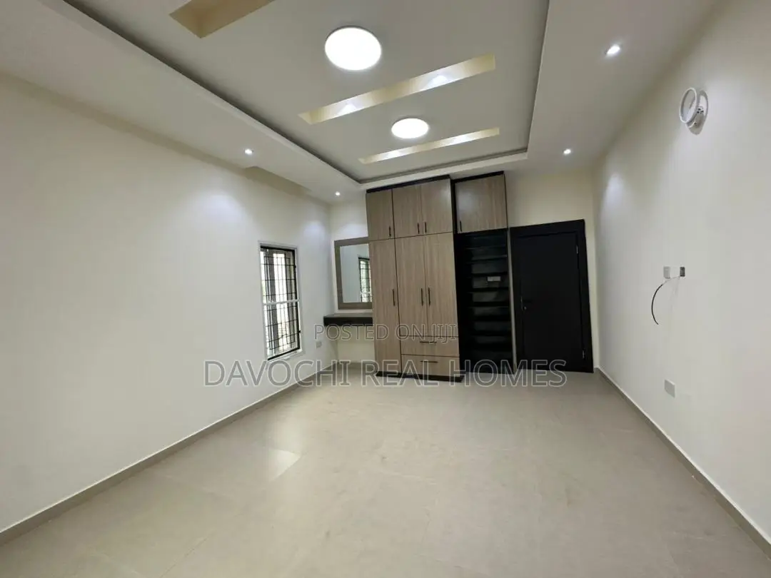 4bdrm Duplex in Ikate for rent