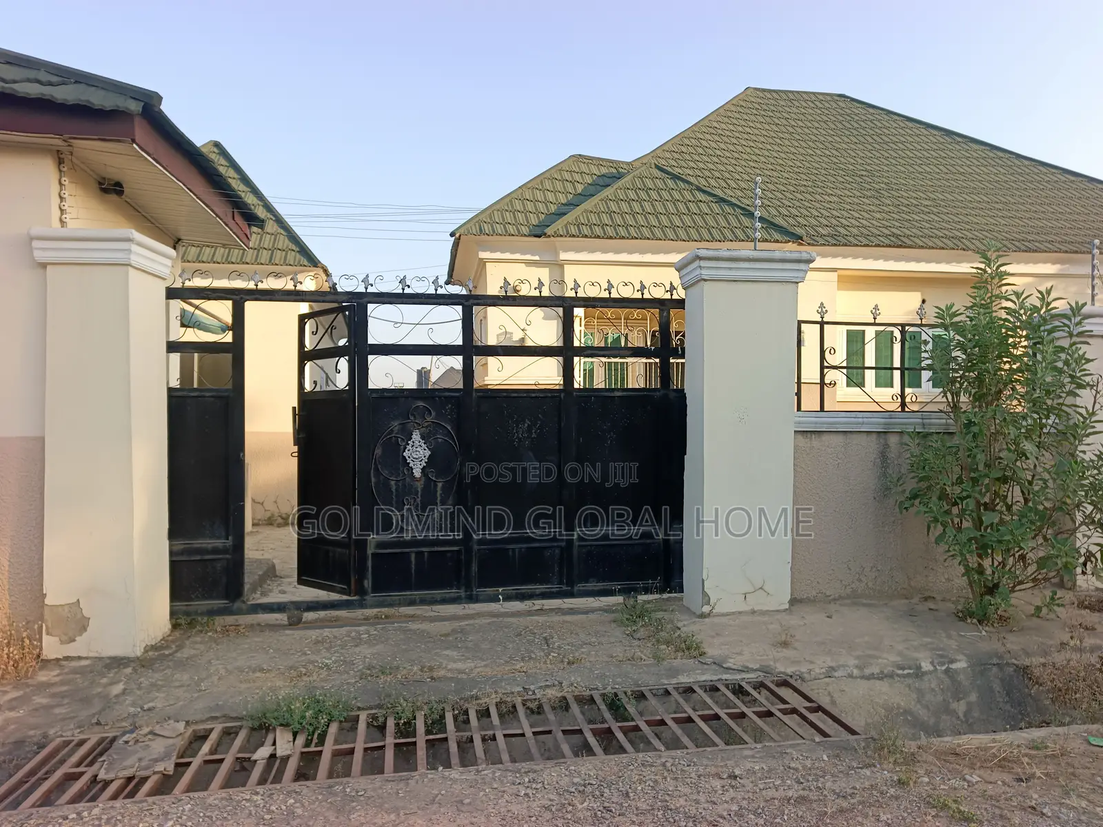3bdrm Bungalow in Goldmind Estate, FHA for sale