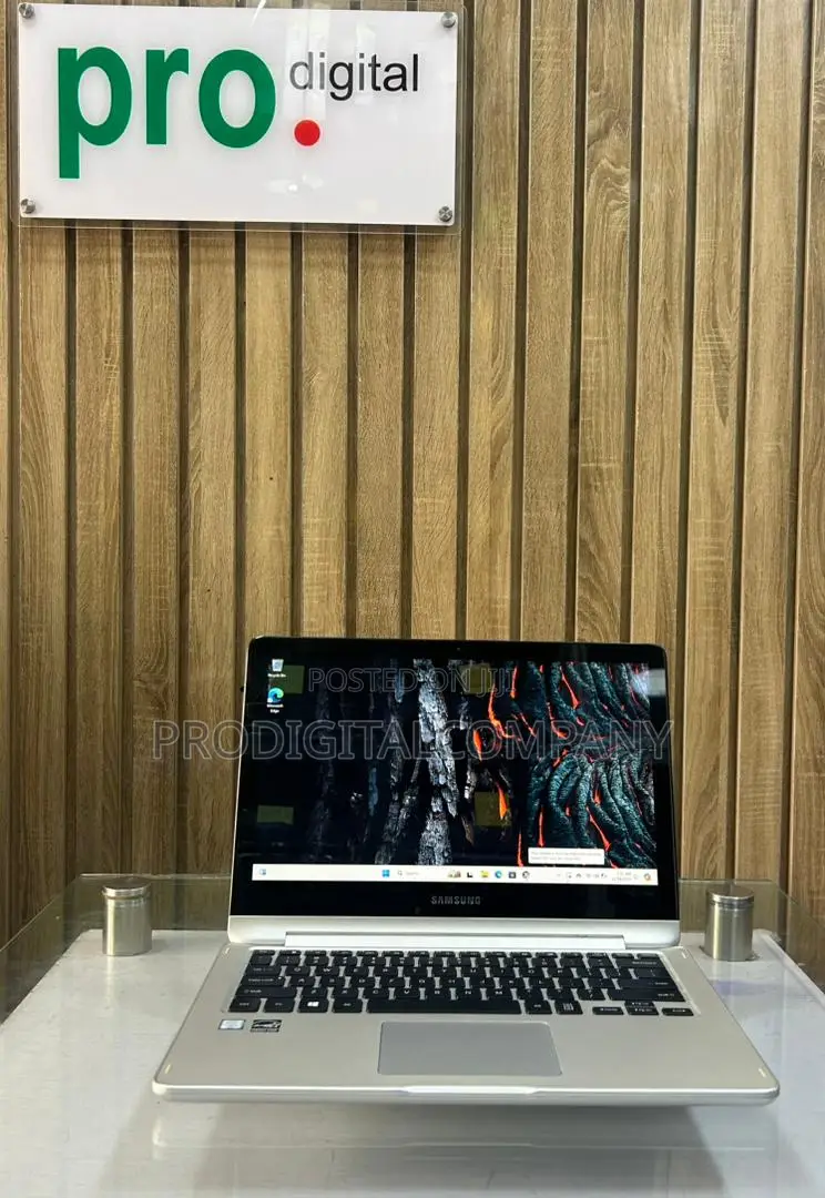 Laptop Samsung NP740U3E 8GB Intel Core i5 SSD 500GB