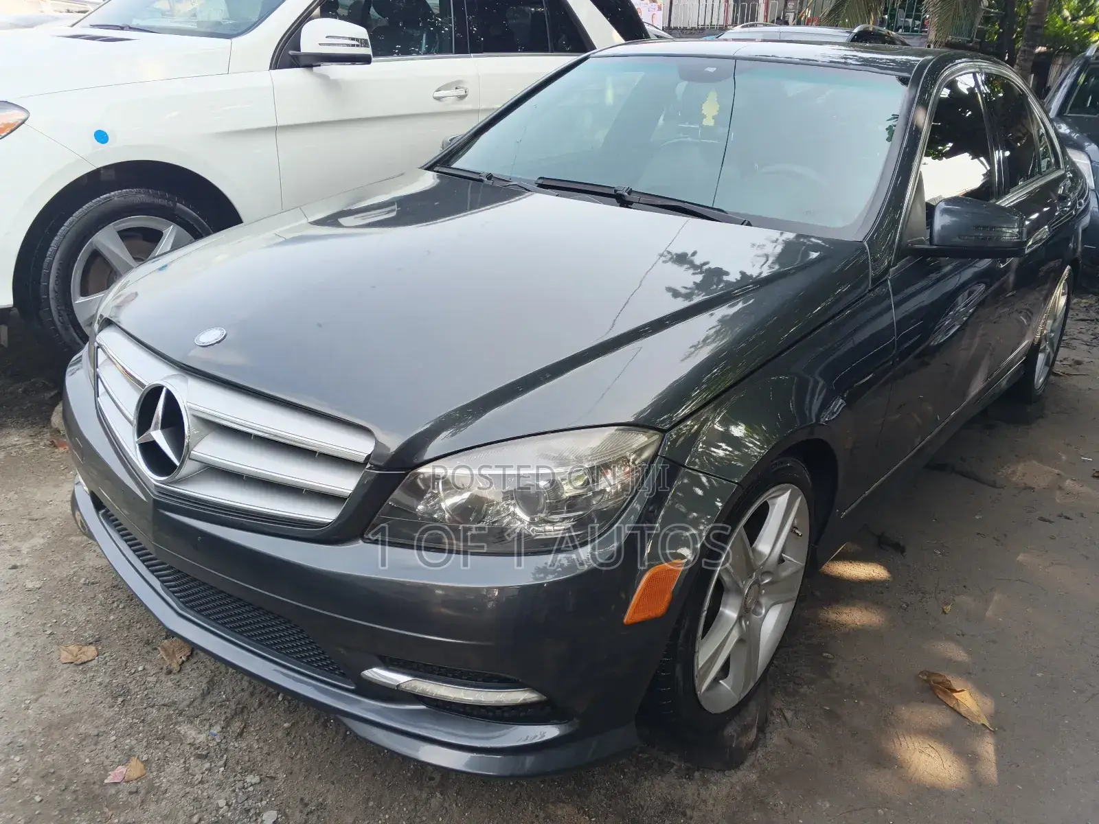 Mercedes-Benz C300 Luxury 4Matic Sedan AWD (3.0L 6cyl 7A) 2011 Gray