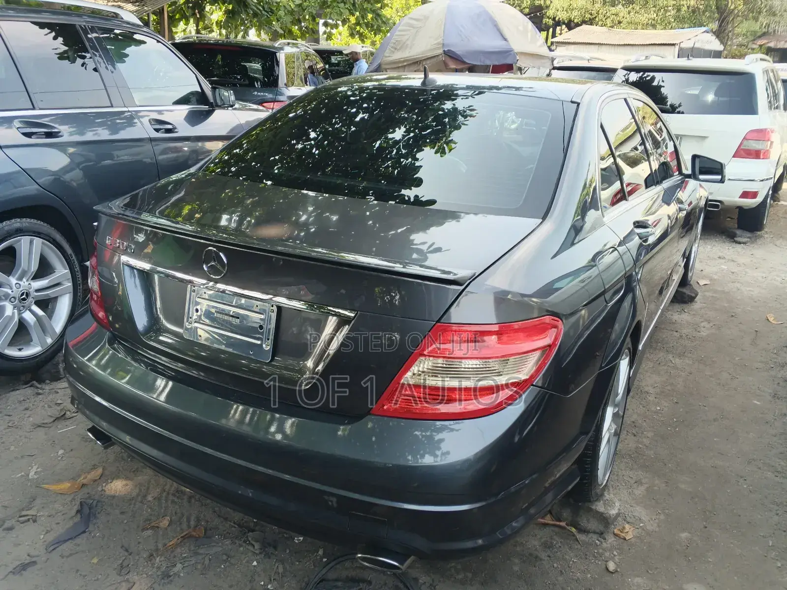 Mercedes-Benz C300 Luxury 4Matic Sedan AWD (3.0L 6cyl 7A) 2011 Gray