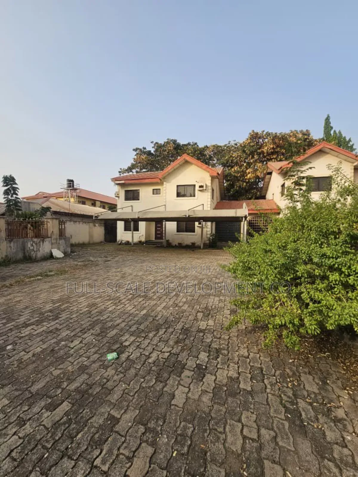4bdrm House in Utako for sale