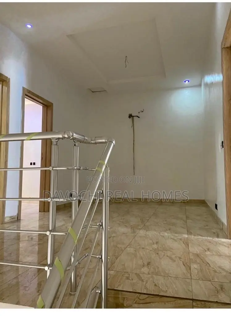 4bdrm Duplex in Ikota for rent