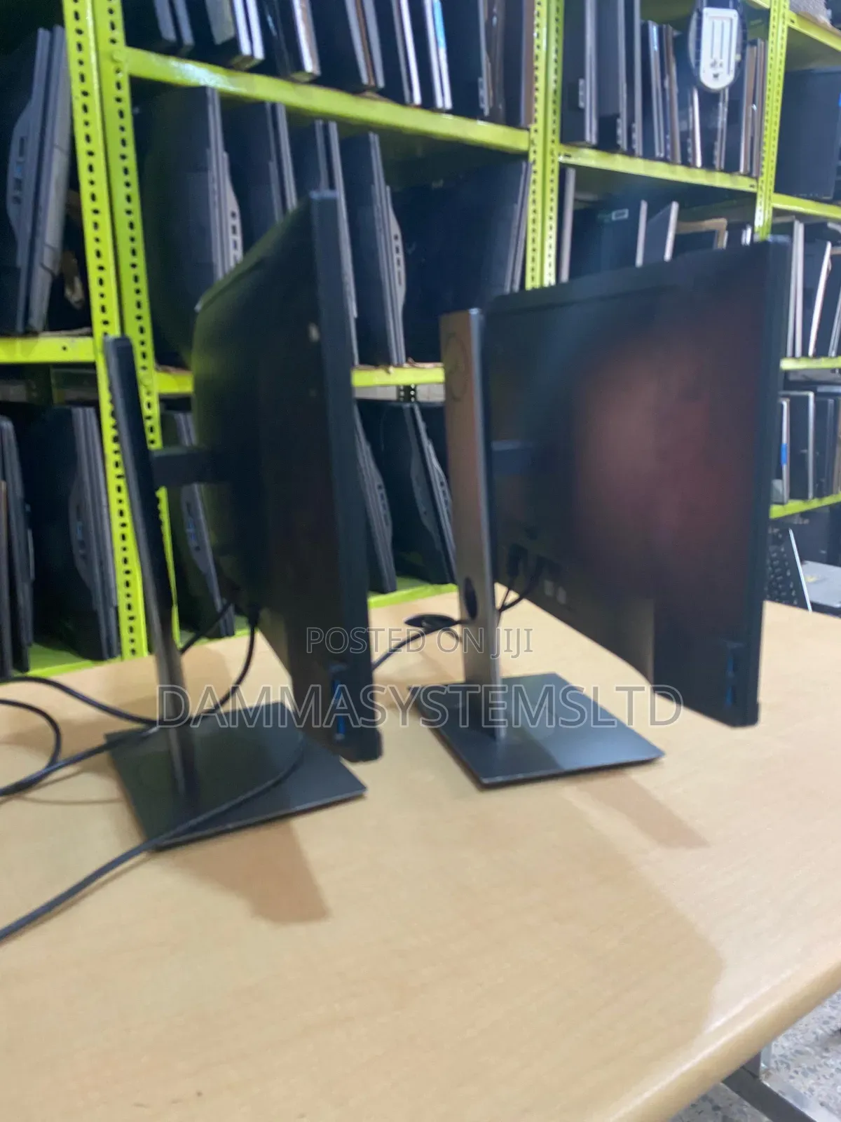 Dell Ultra-Wide Bezel Monitor