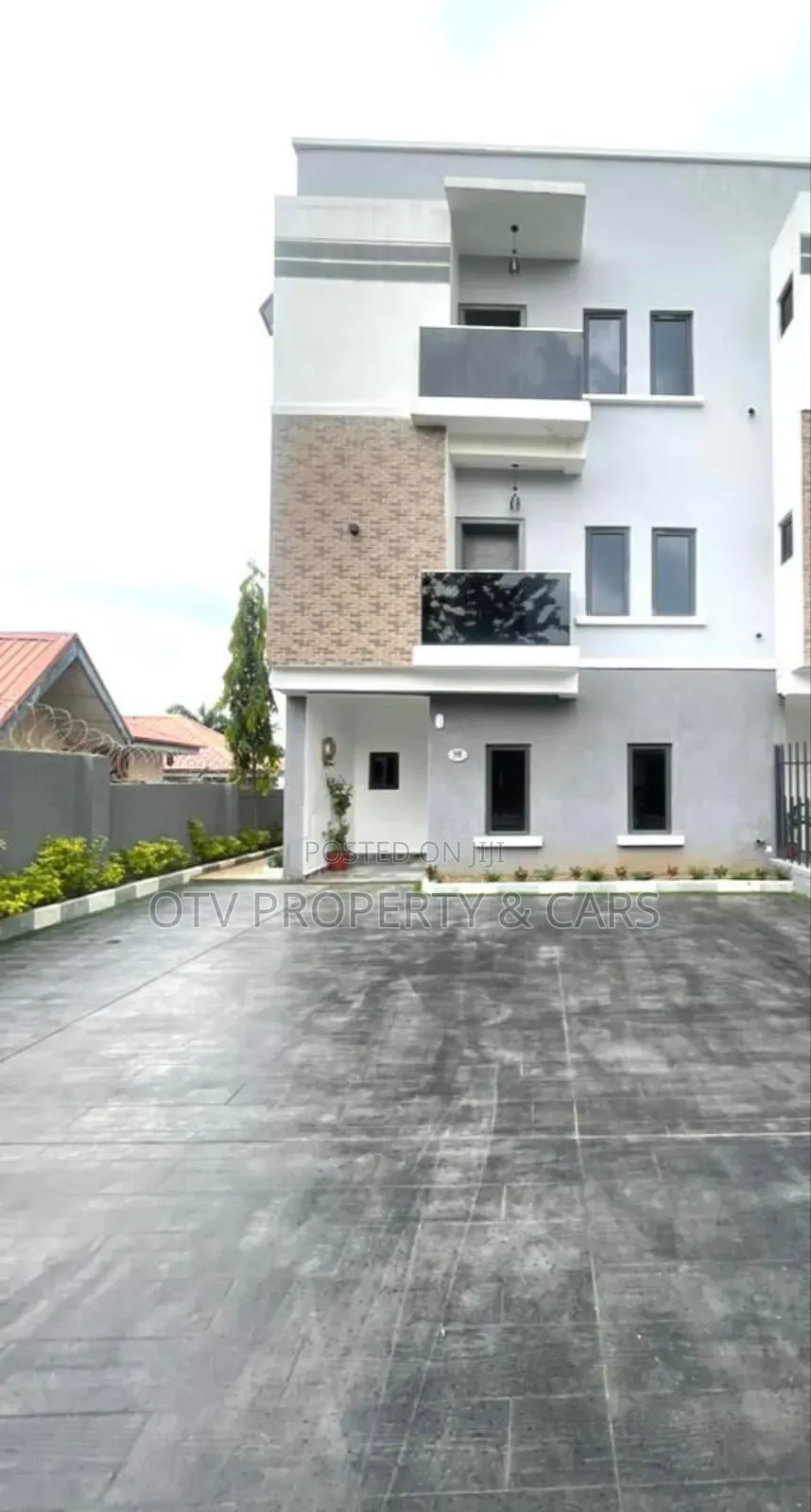 4bdrm Townhouse / Terrace in Wuye for rent