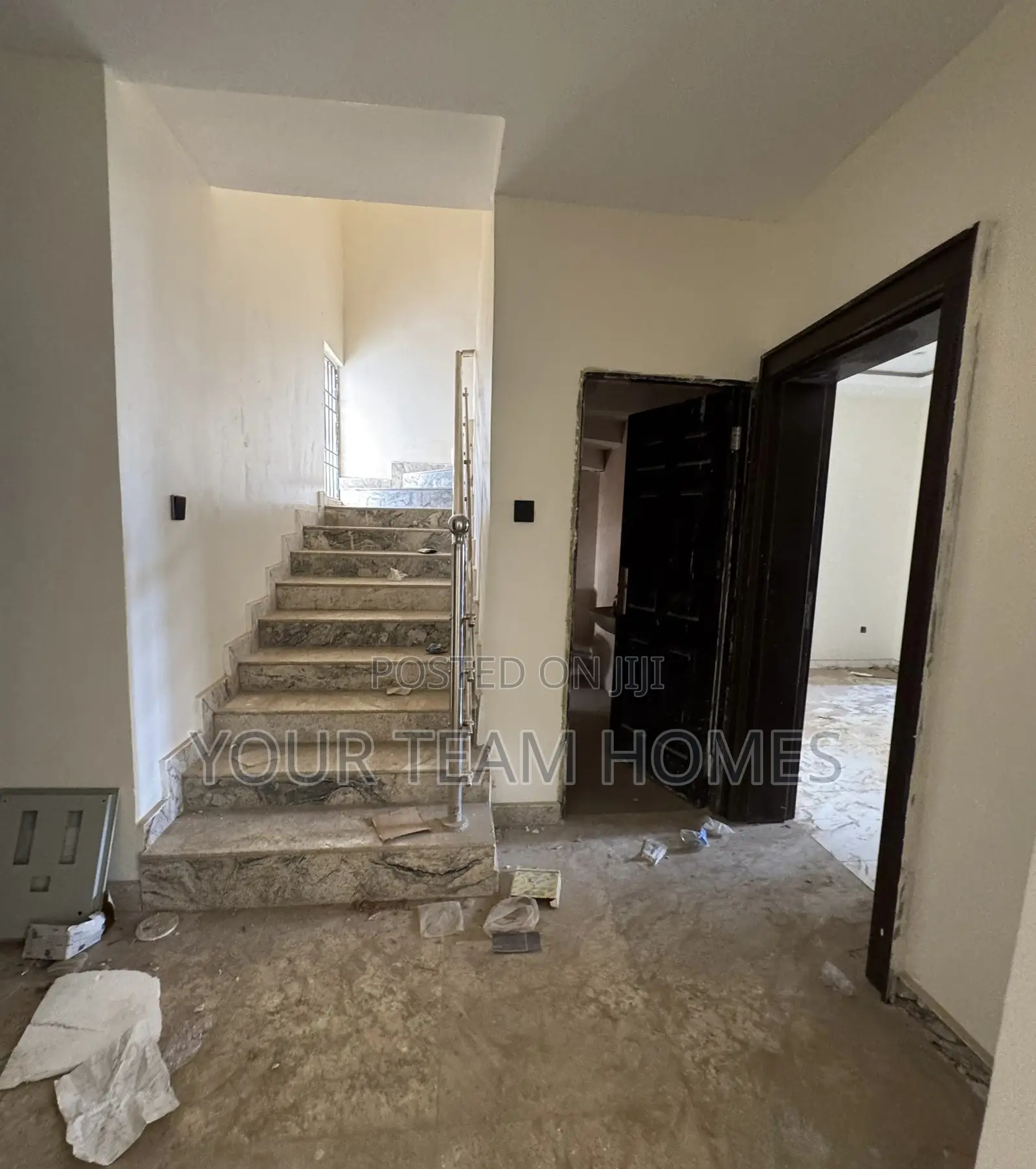 5bdrm Townhouse/Terrace in Mabushi for sale