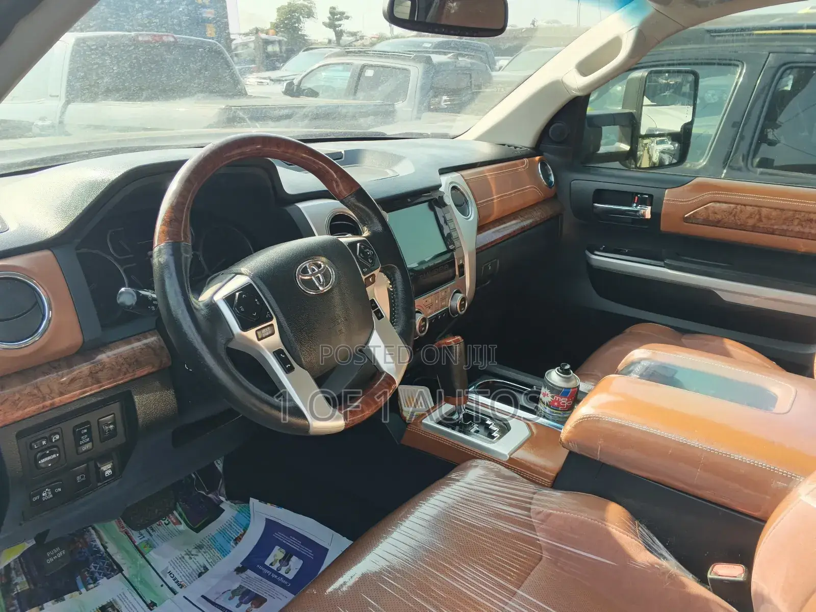 Toyota Tundra Limited 5.7L V8 4x2 CrewMax 5.6 ft. box 145.7 in. WB 2019