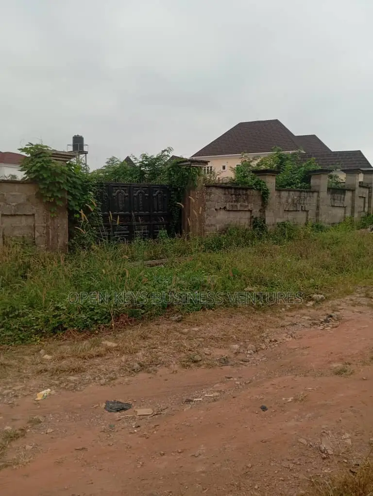 A Standard Plot of 577sqm Fenced and Gated