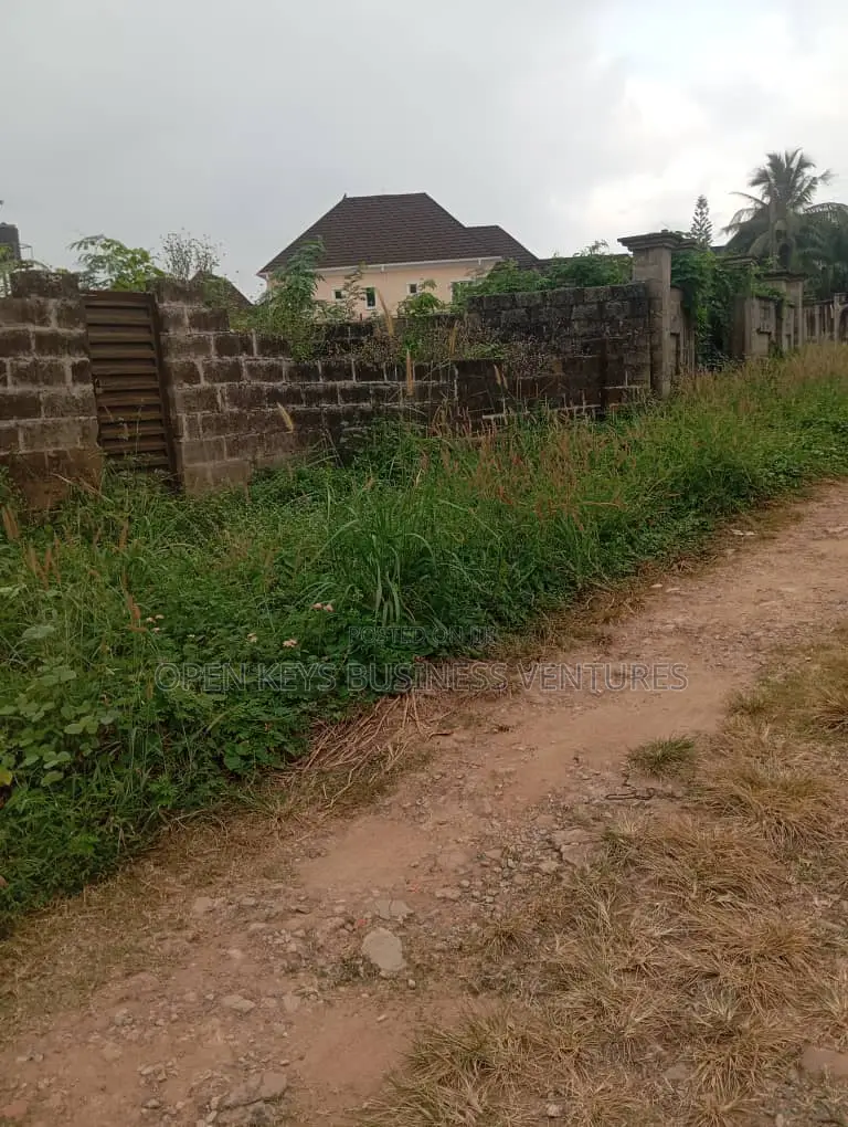 A Standard Plot of 577sqm Fenced and Gated