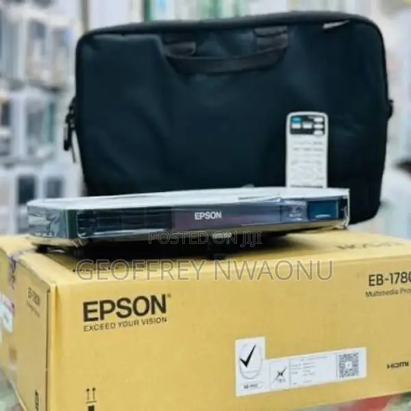 Epson|3,000 Lumens|Portable Projector With Remote +Free Projector Bag