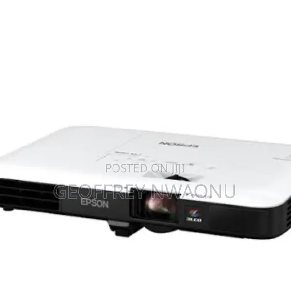 Epson|3,000 Lumens|Portable Projector With Remote +Free Projector Bag