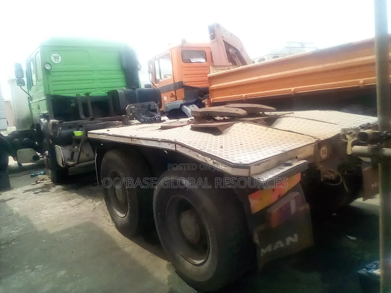 10tires Man Commander Trailer Head