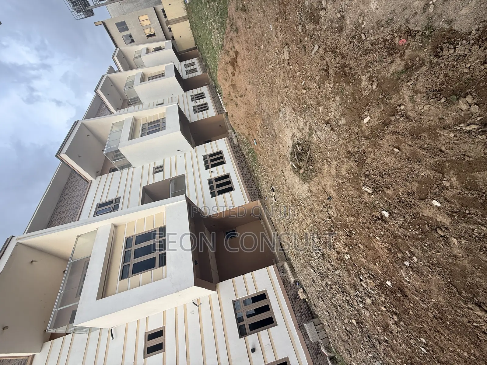 5bdrm Duplex in Lokogoma for sale