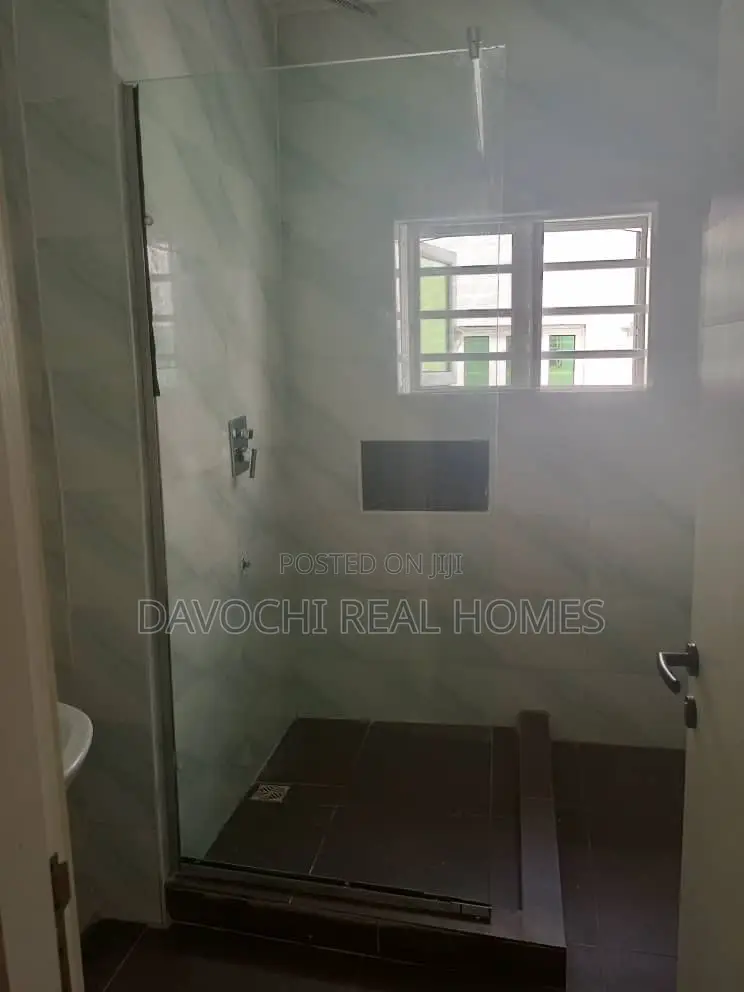 5bdrm Duplex in Ikate for rent