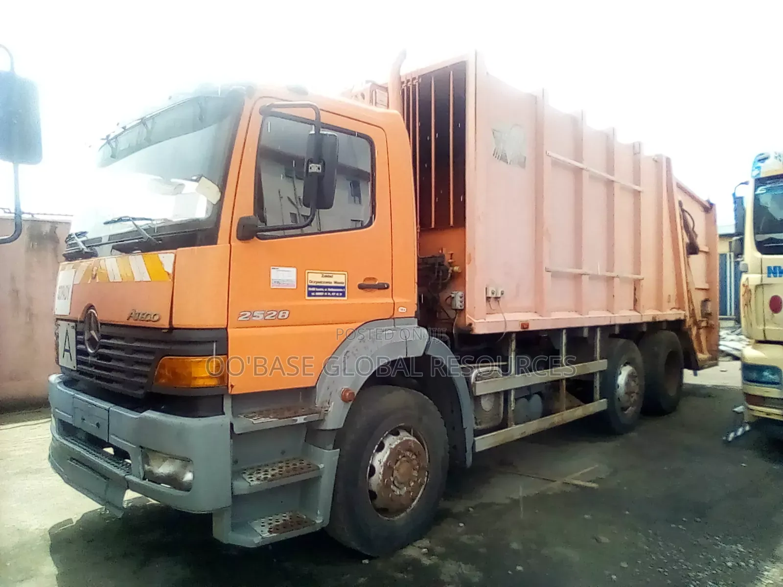 Mercedes Benz Waste Disposable Truck