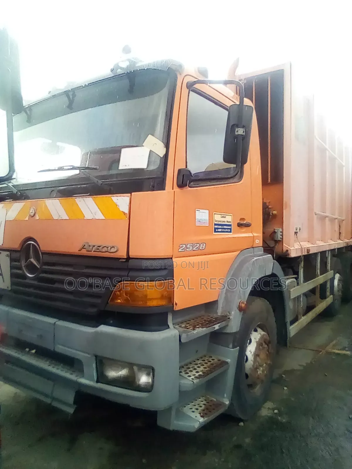 Mercedes Benz Waste Disposable Truck