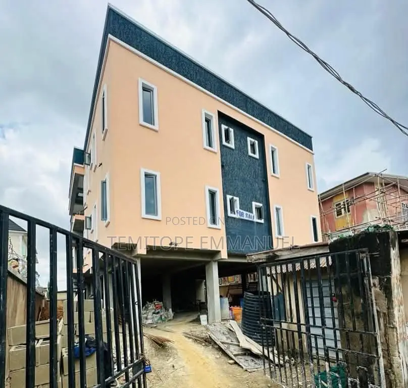 Furnished 3bdrm Apartment in Gbagada, Lagos for sale