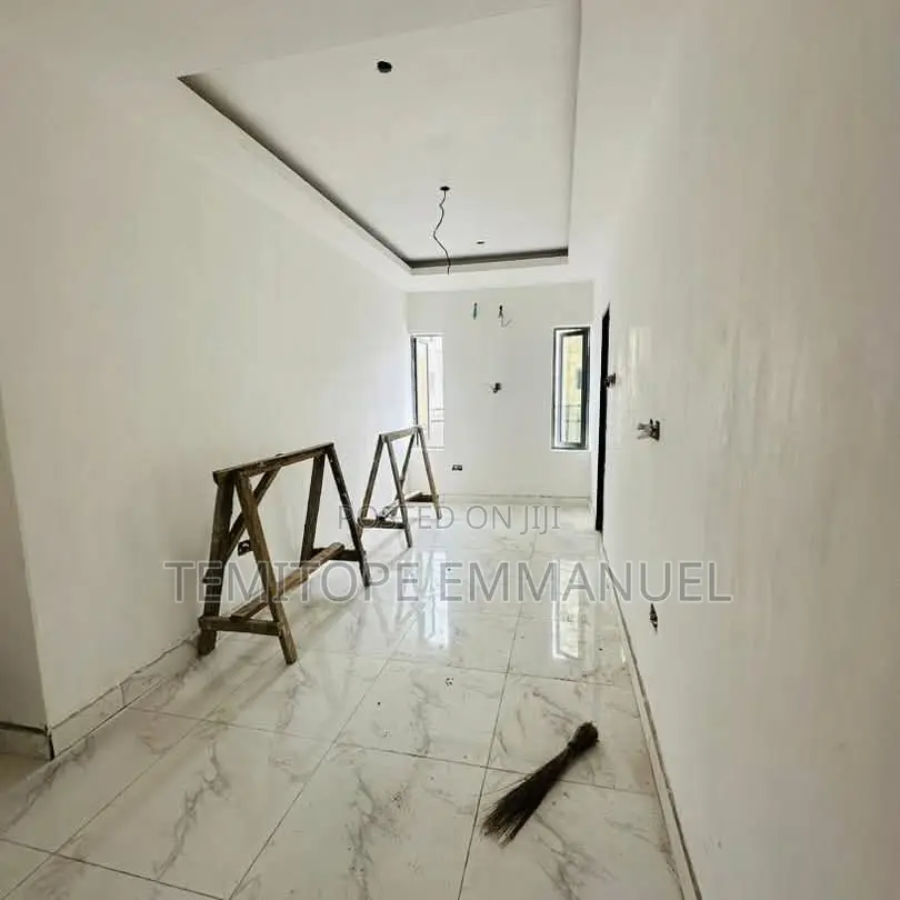 Furnished 3bdrm Apartment in Gbagada, Lagos for sale