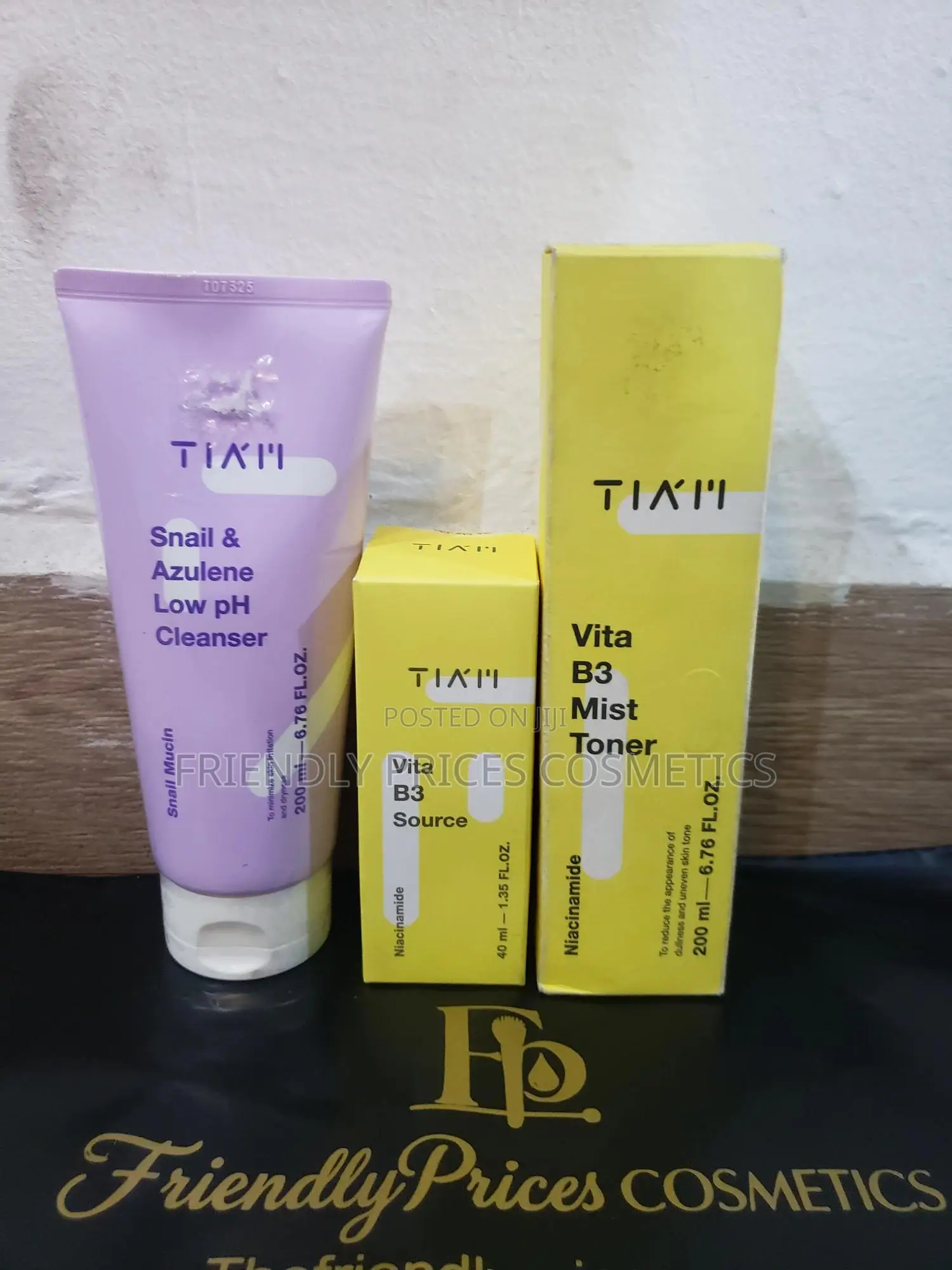 Tiam Snail Azulene Low Ph Cleanser – 200ml