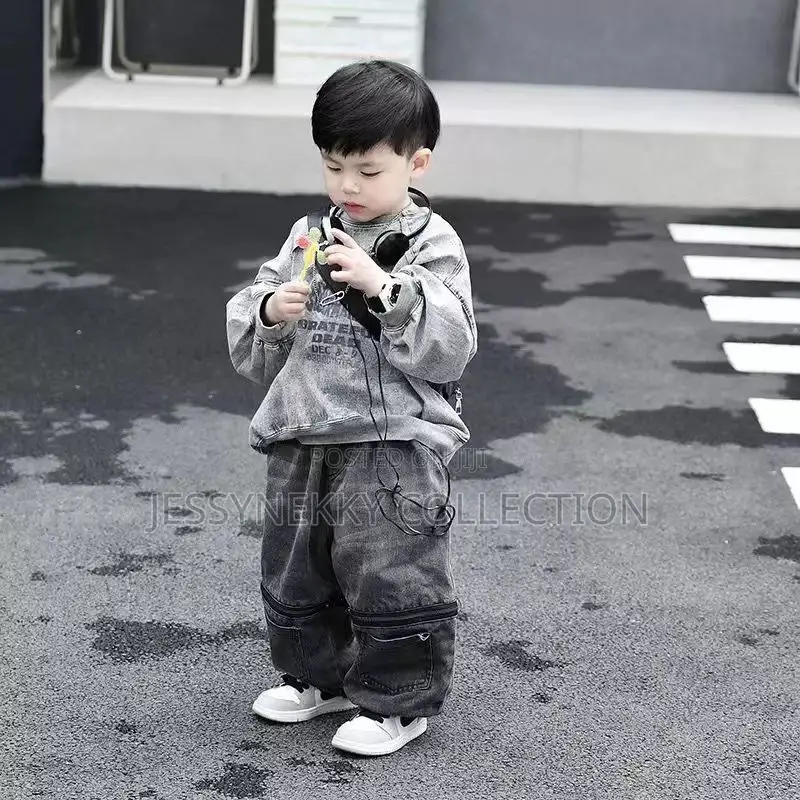 New Quality Luxurious Biys Denim Jeans and Long Sleeve Shirt