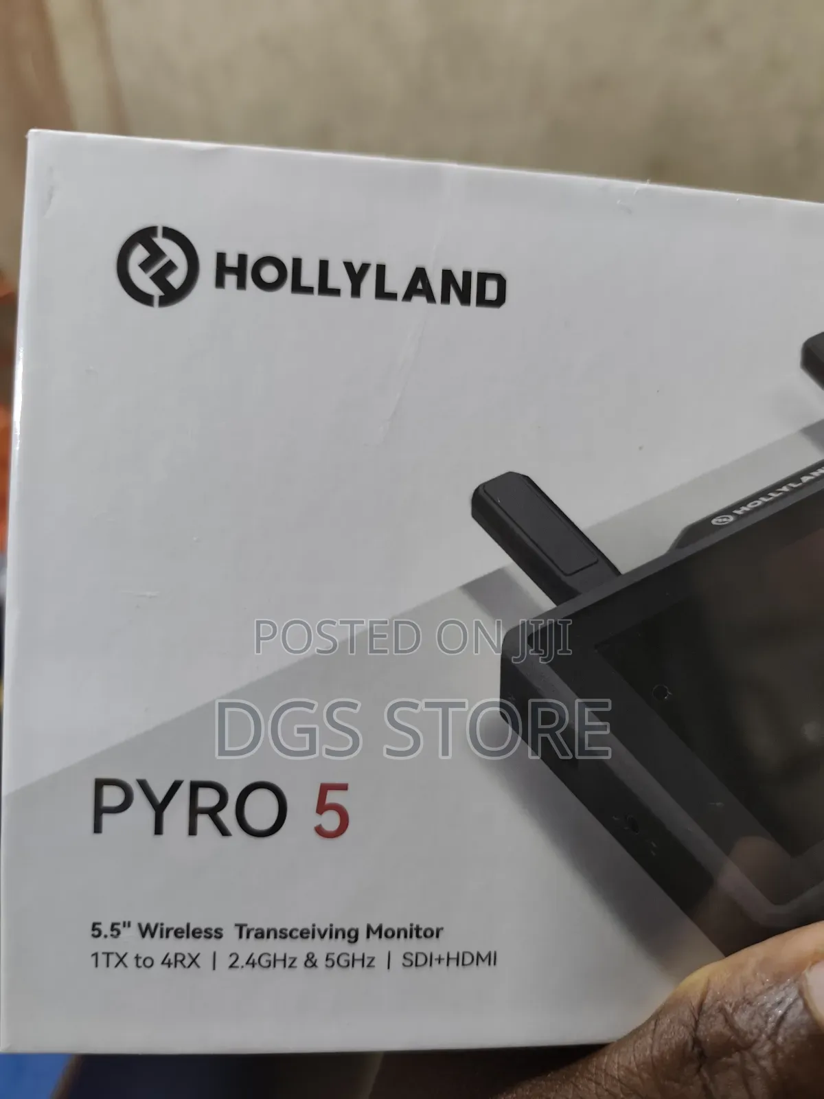 Hollyland Pyro 5 5'5" Wireless Transceiving Monitor