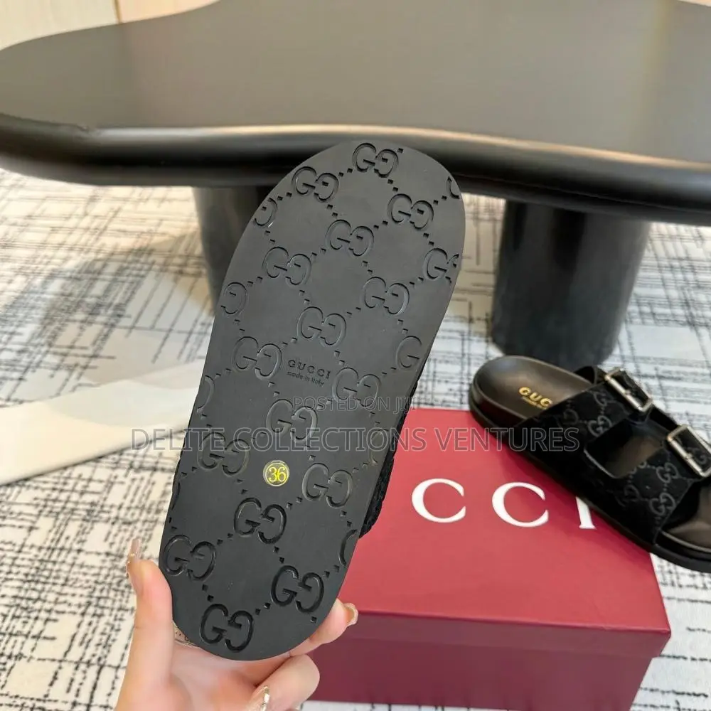 *Gucci Gg-Printed Slide Sandals*