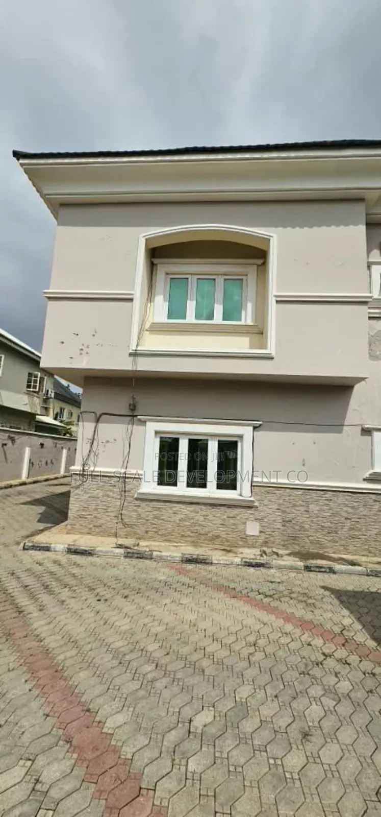 4bdrm Block of Flats in Kubwa for sale