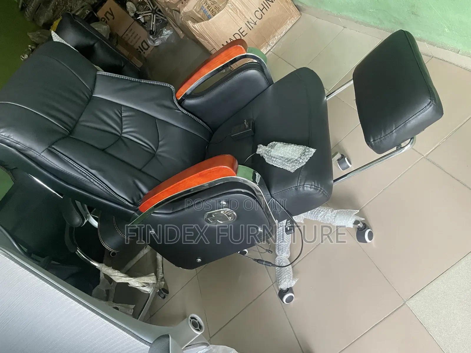 Executive Message Chair
