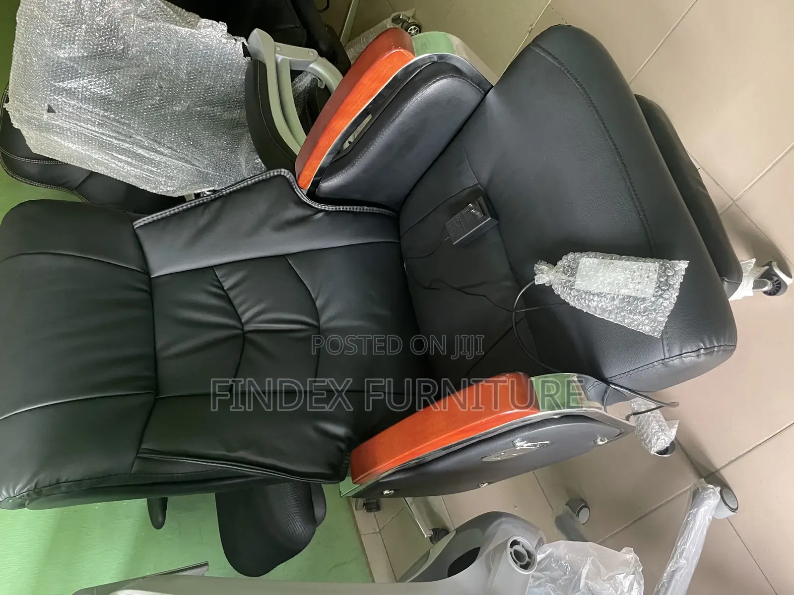 Executive Message Chair