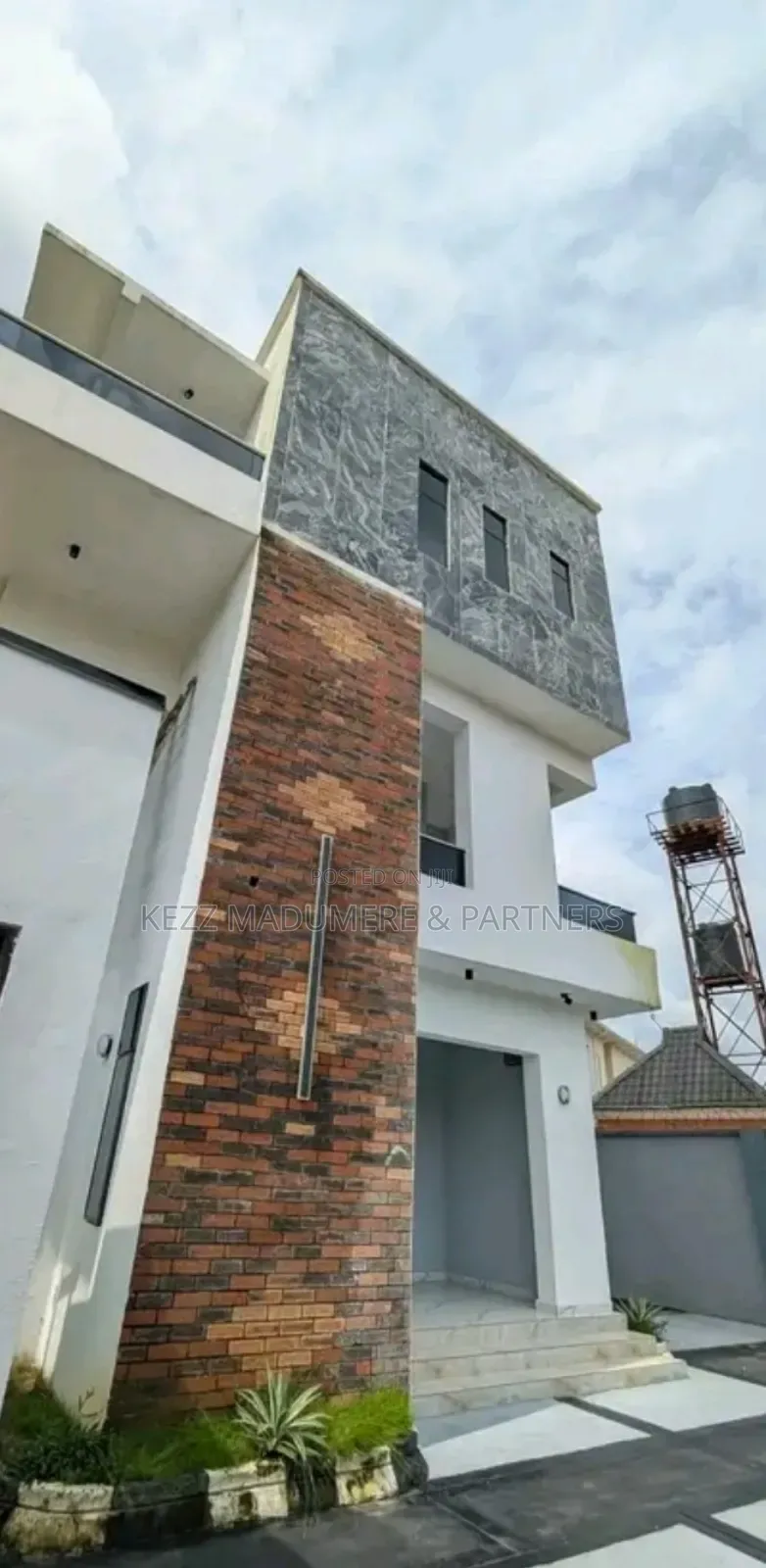 4bdrm Duplex in Ewat Extension, ( for sale