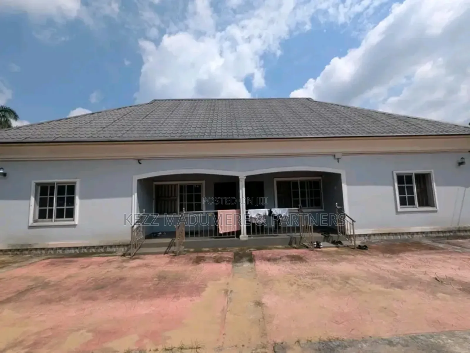 2bdrm Bungalow in Off Oron Road Uyo for sale