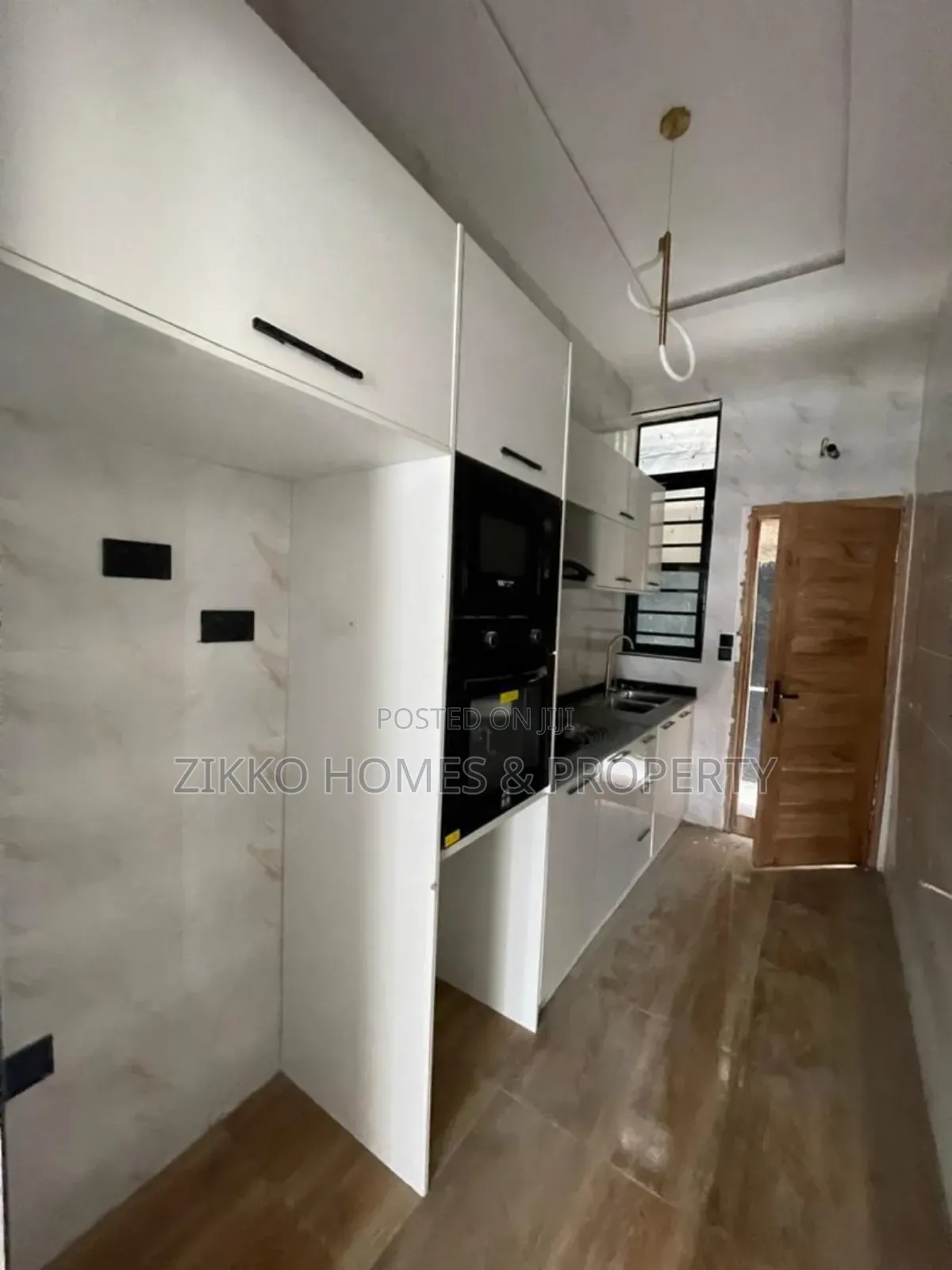 4bdrm Townhouse/Terrace in Chevron, Lekki for sale