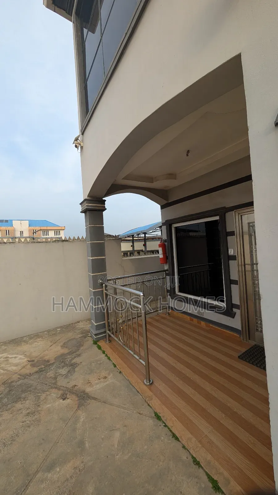 Commercial Office Space for Showroom Offices at Basorun Akobo Road.