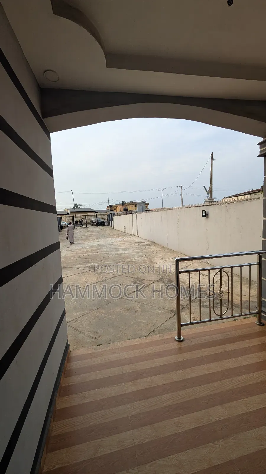 Commercial Office Space for Showroom Offices at Basorun Akobo Road.