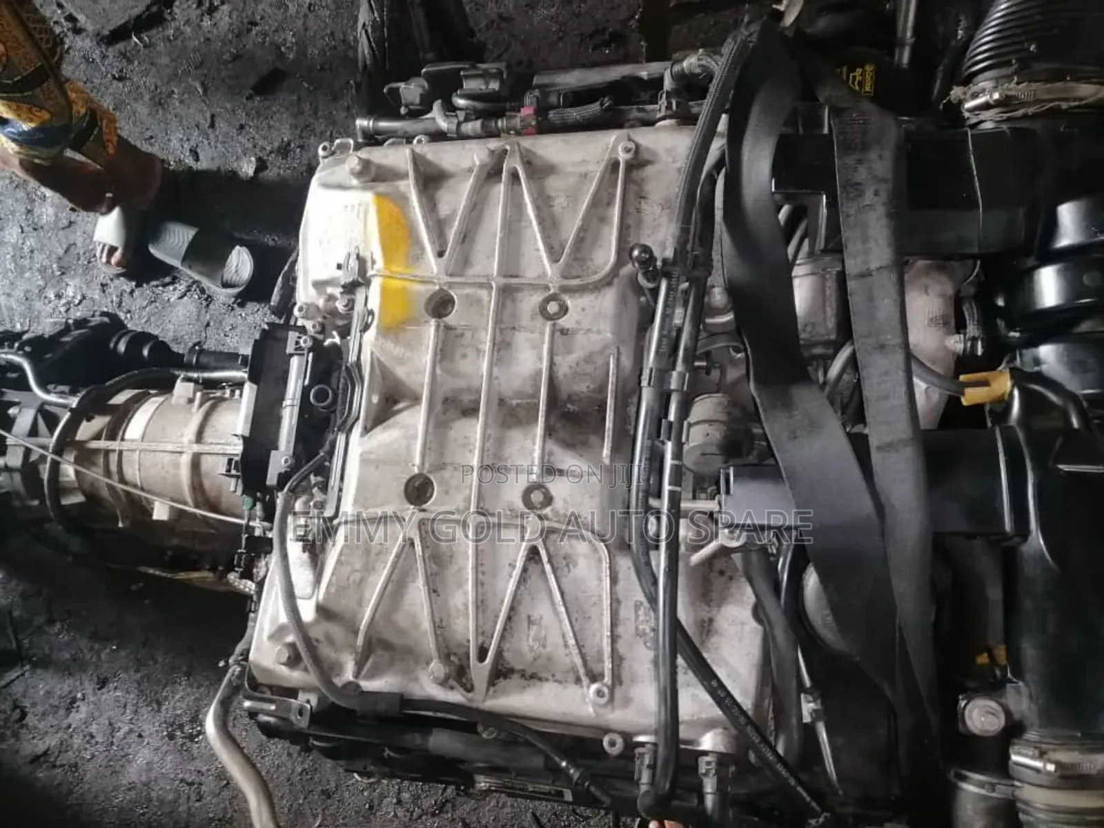Range Rover Super Charge Engine V8 Available