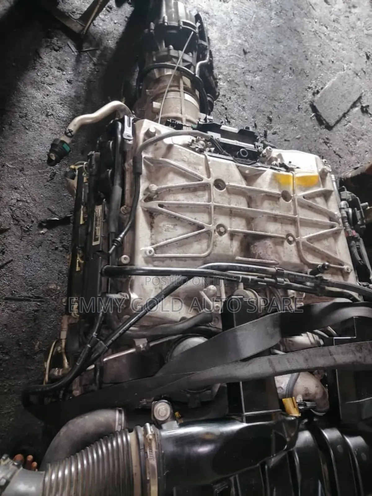 Range Rover Super Charge Engine V8 Available