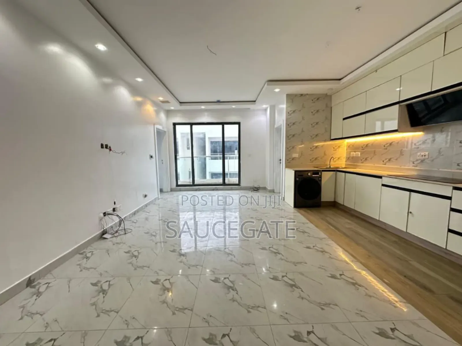 2bdrm Apartment in Lekki Phase 1 for rent