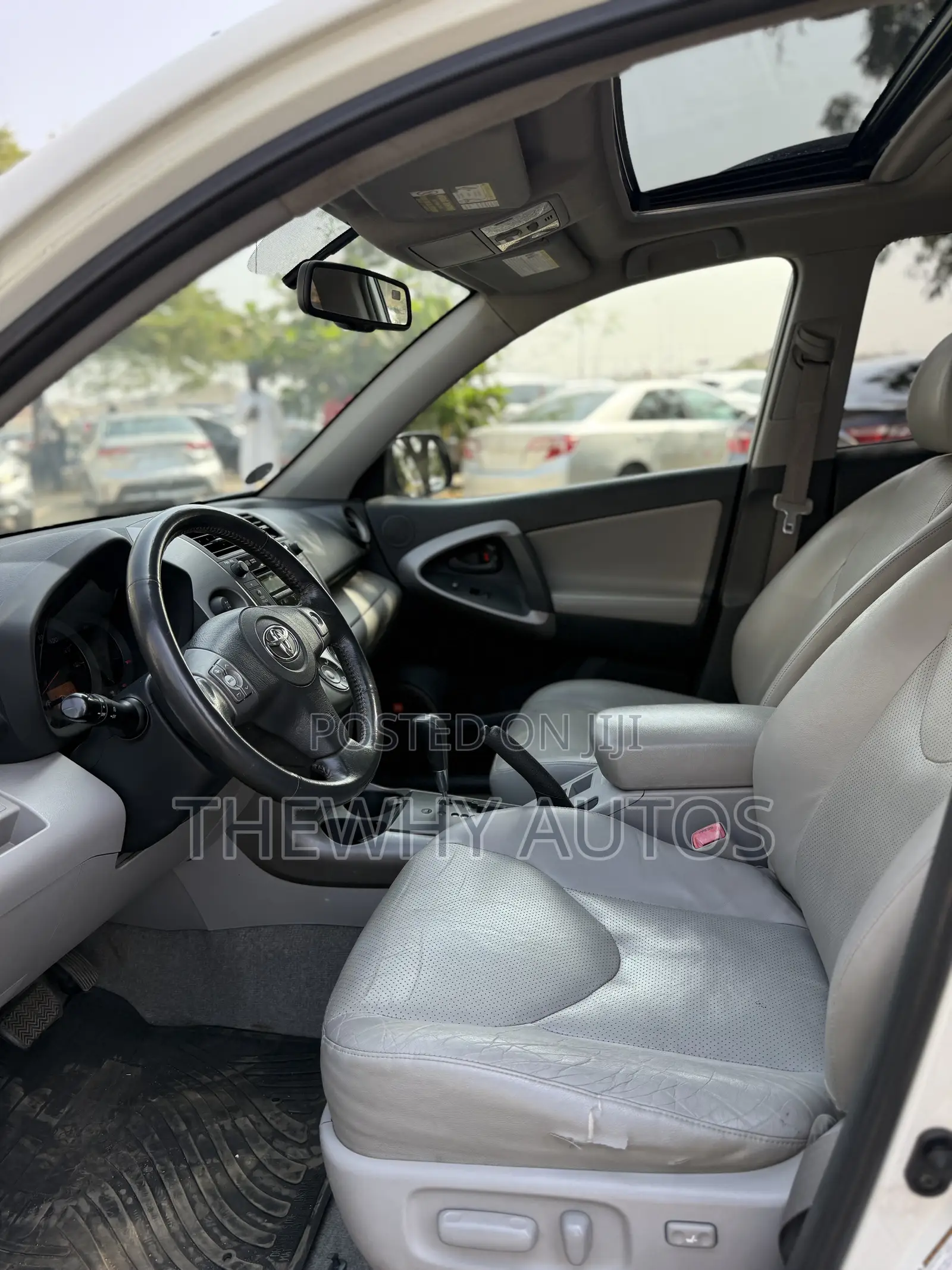 Toyota RAV4 Limited V6 2007 White
