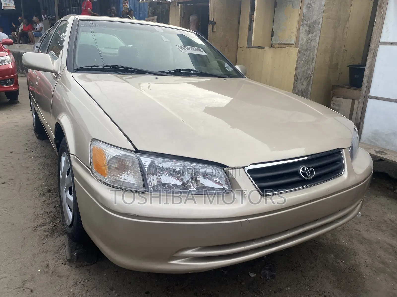 Toyota Camry LE 4dr Sedan (2.2L 4cyl 4A) 2001 Gold