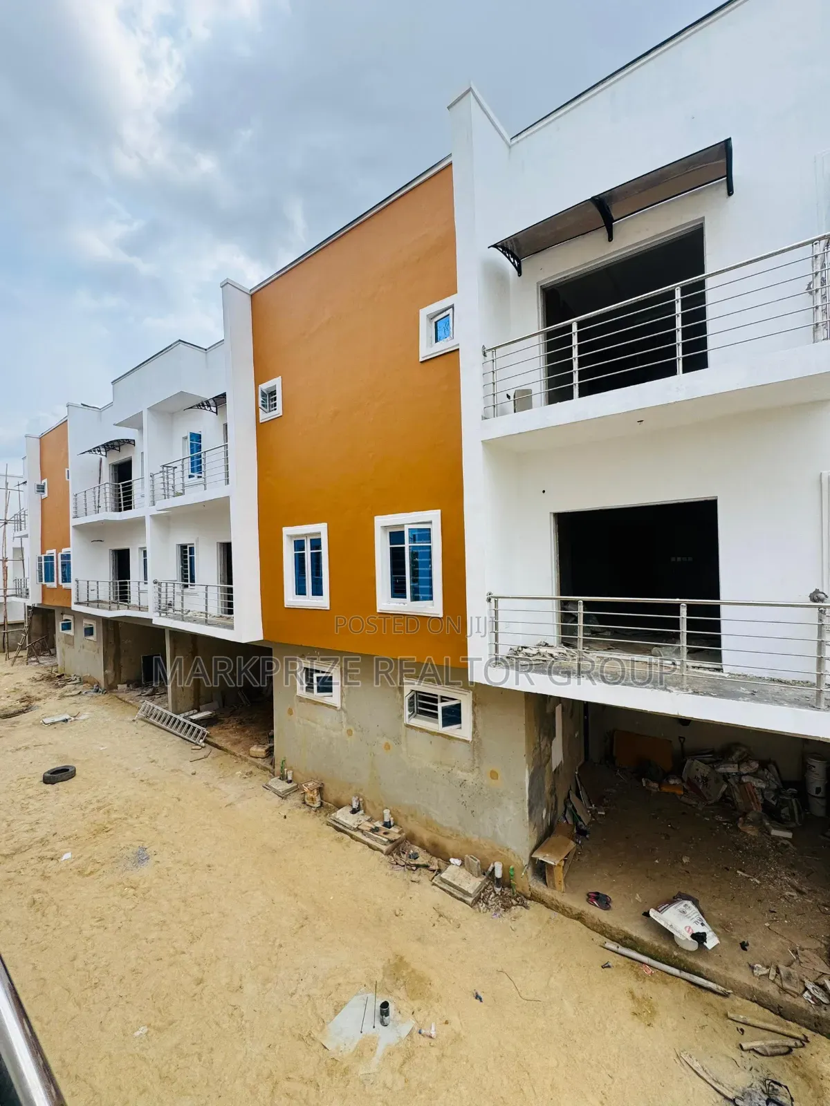 4bdrm Duplex in Ogudu GRA for sale