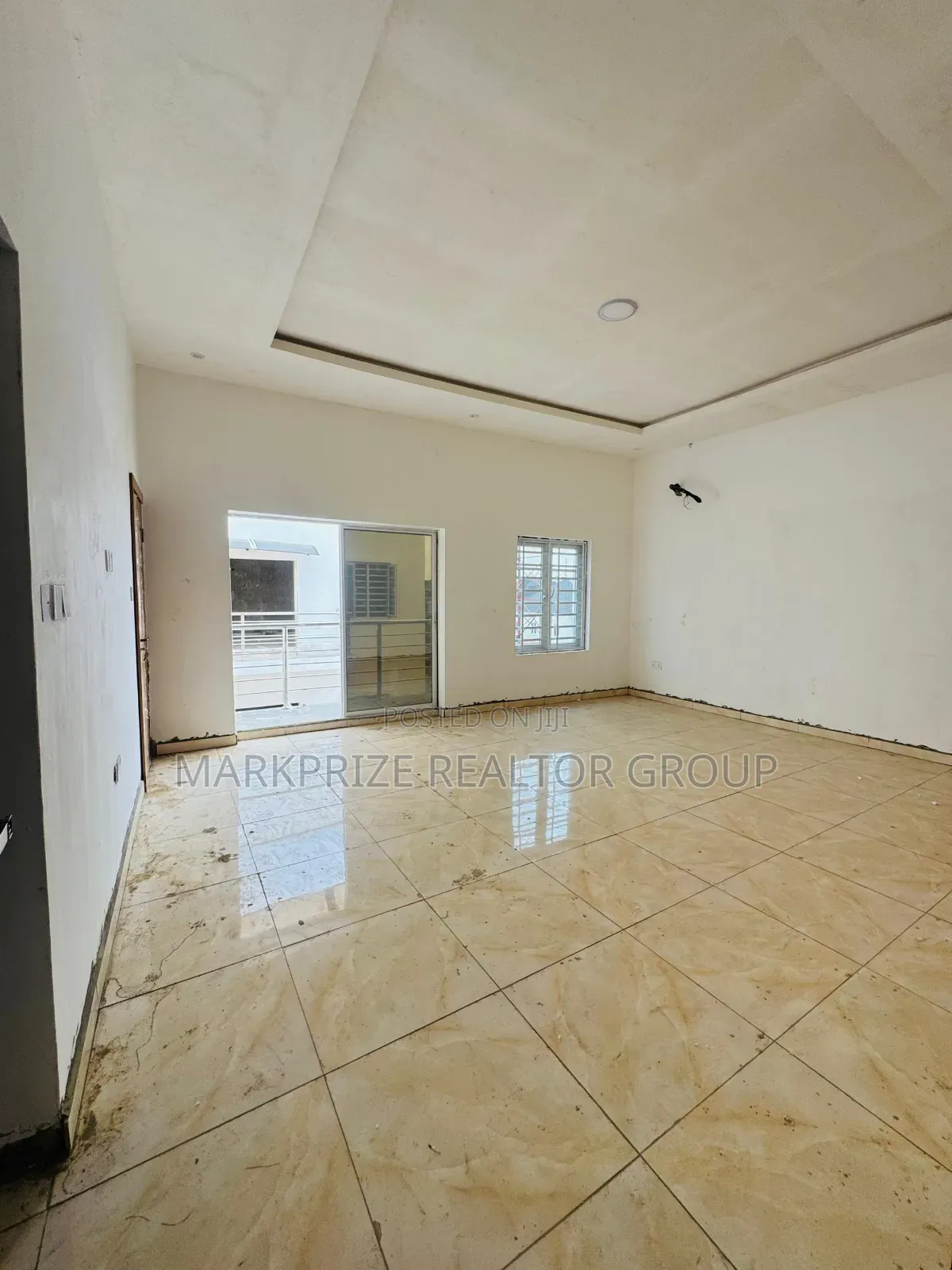 4bdrm Duplex in Ogudu GRA for sale
