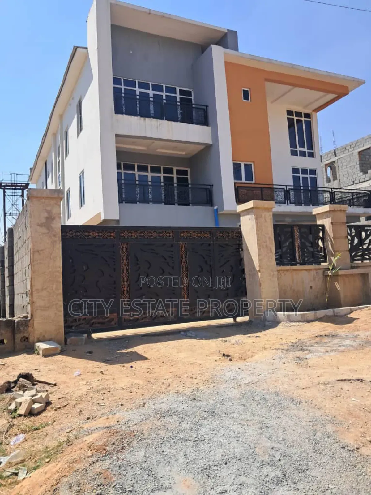 3bdrm Block of Flats in City Estate, Katampe (Main) for rent