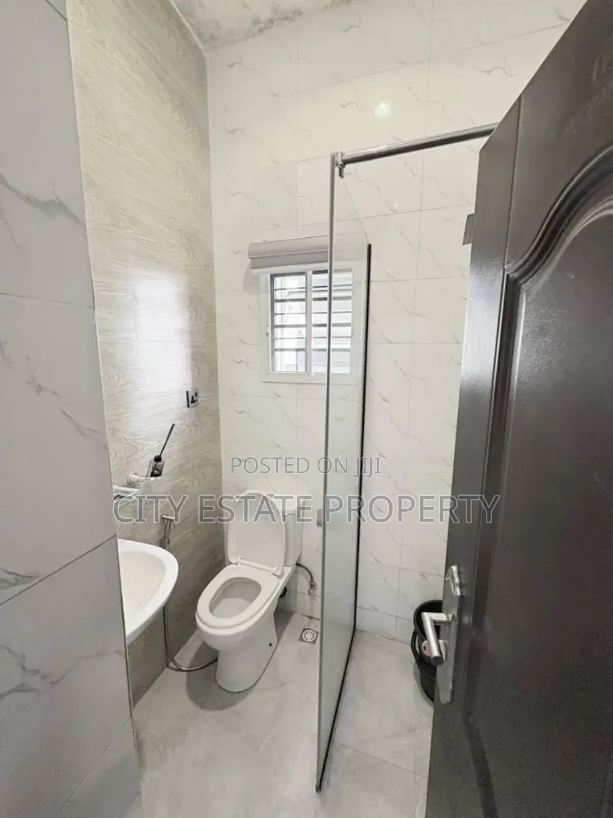 3bdrm Block of Flats in City Estate, Katampe (Main) for rent