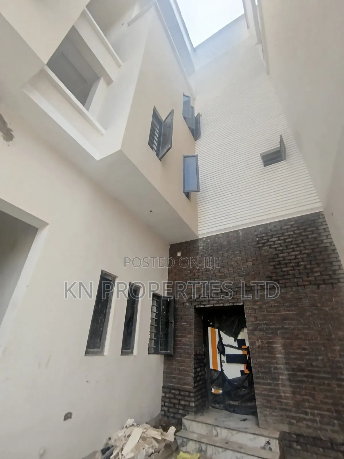 5bdrm Duplex in Gusape, Guzape District for rent