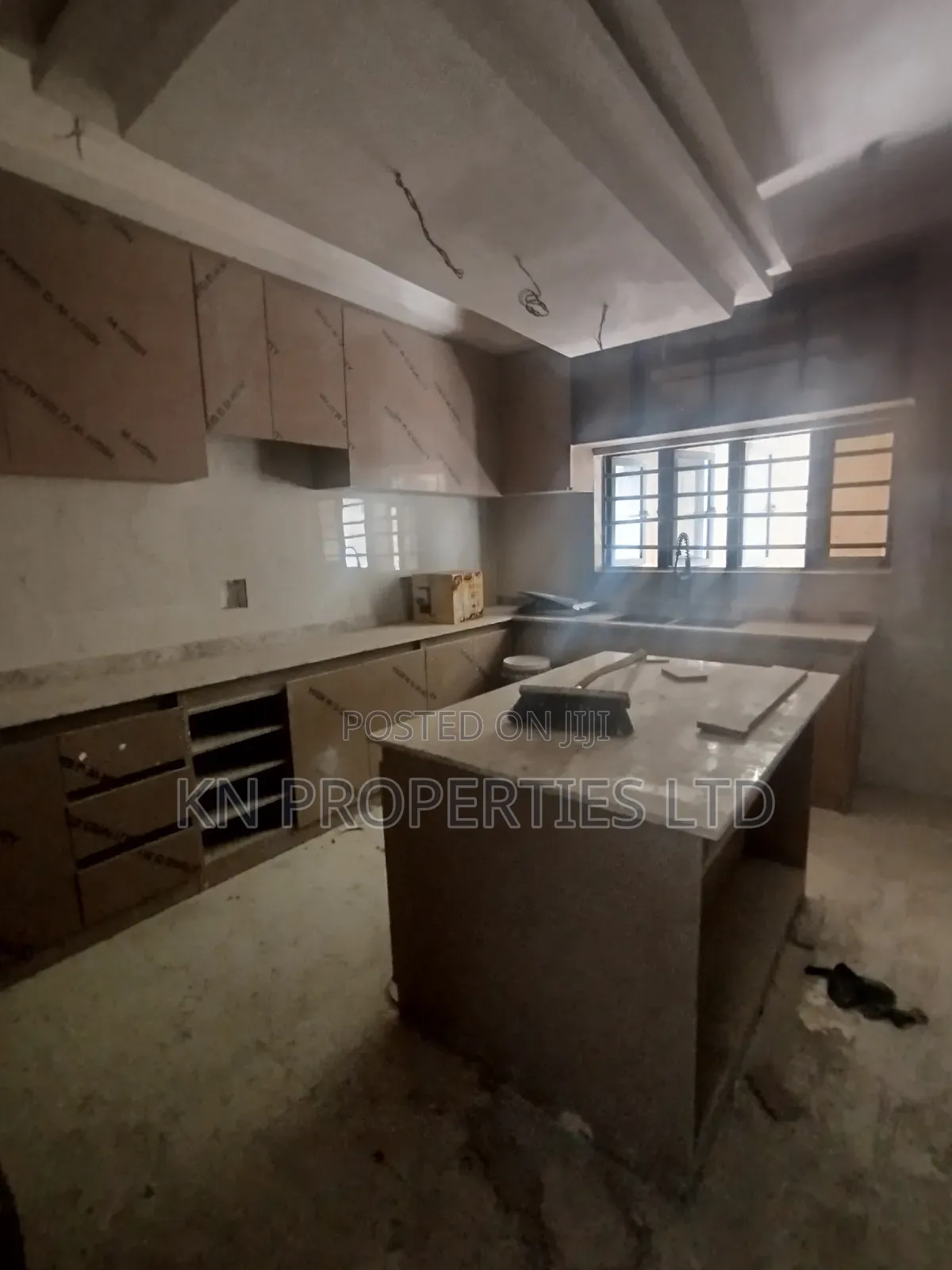 5bdrm Duplex in Gusape, Guzape District for rent
