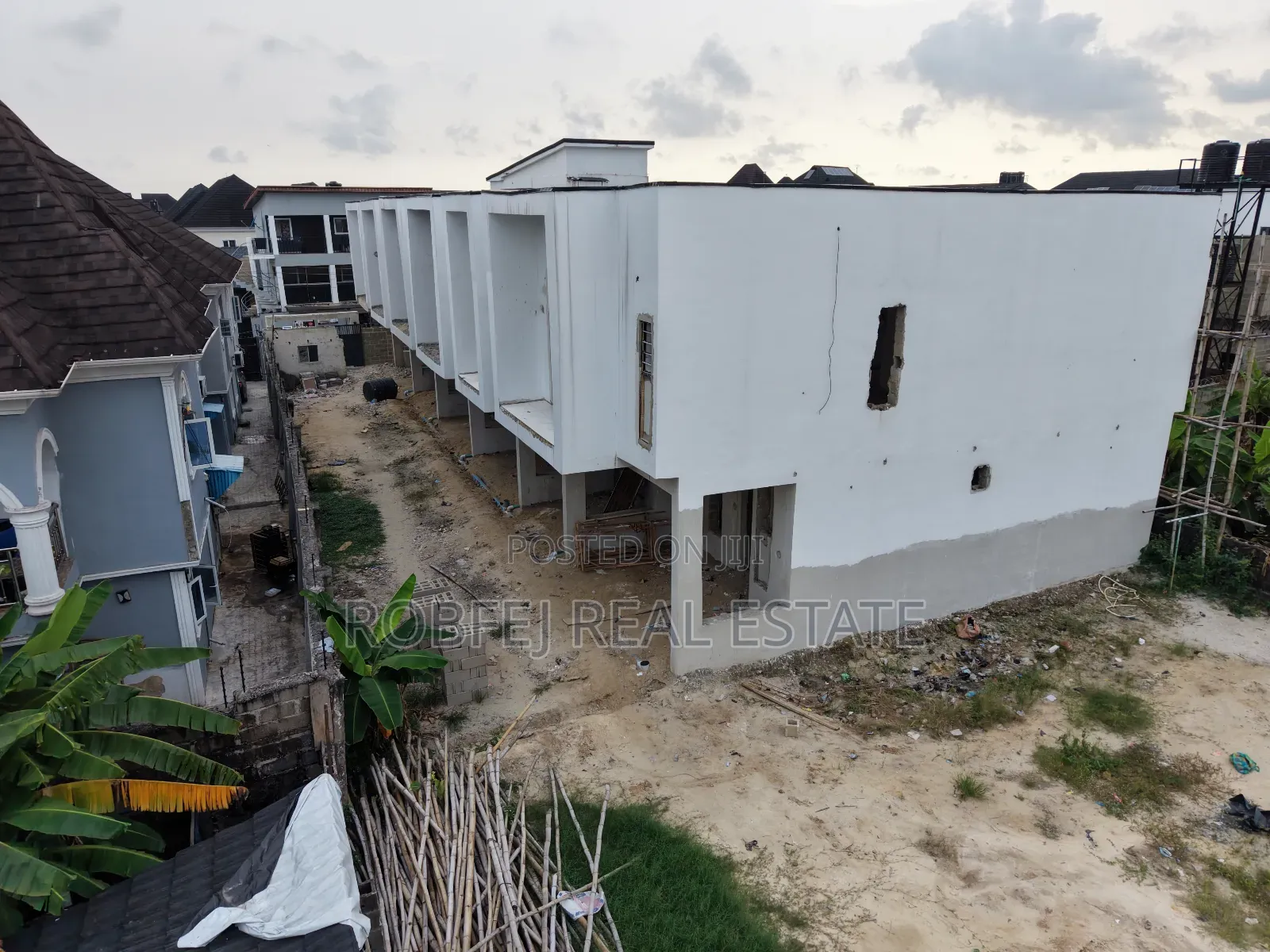 4bdrm Townhouse/Terrace in Sangotedo for sale